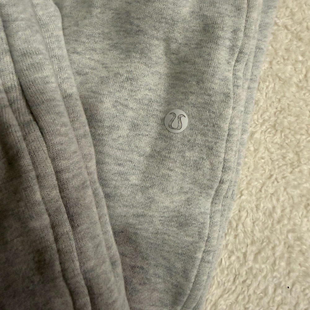 Lululemon scuba high rise joggers size 4 - Picture 4 of 8